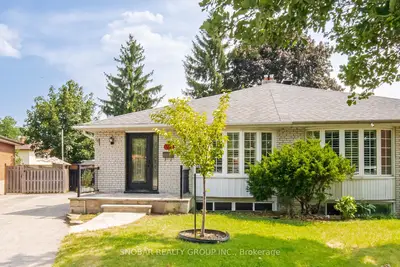 Semi-Detached in Mississauga