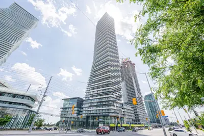 Condo Apartment in Mississauga