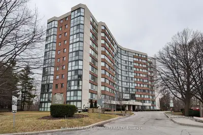 Condo Apartment in Oakville