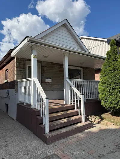 12 Mahoney Avenue, Toronto, On M6m 2h4