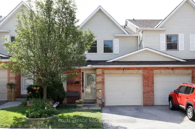 Condo Townhouse in Oakville