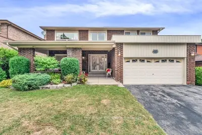 2529 Claymore Crescent, Mississauga, On L5c 3a2