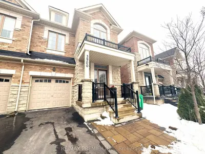 Semi-Detached in Mississauga