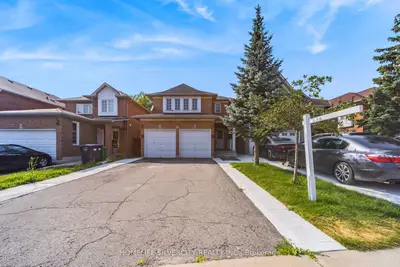 Detached in Brampton