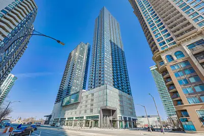 Condo Apartment in Mississauga