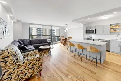 Condo Apartment in Toronto