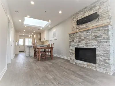 379 Whitmore Avenue Main, Toronto, On M6e 2n5