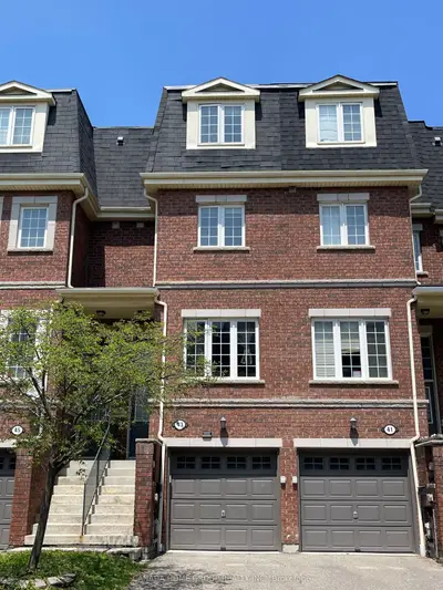 Condo Townhouse in Mississauga