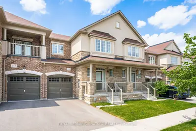 Att/Row/Townhouse in Milton
