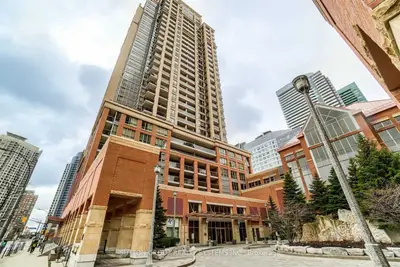 Condo Apartment in Mississauga