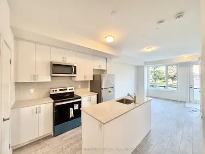 Condo Townhouse in Mississauga