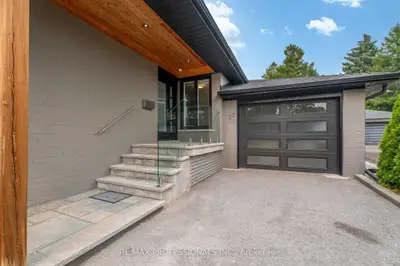 77 Cronin Drive, Toronto, On M9b 4v3