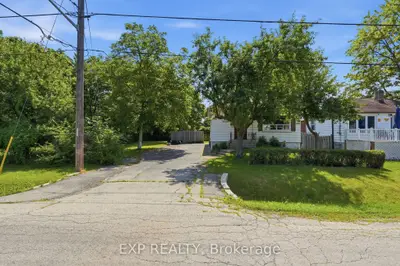 188 Troy Street, Mississauga, On L5g 1s7
