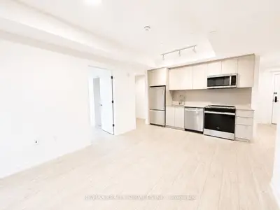 Condo Apartment in Milton