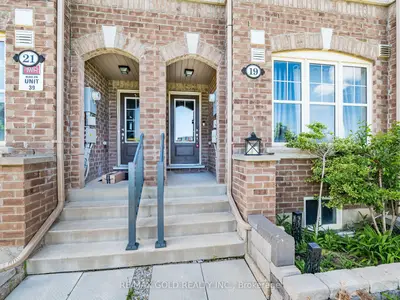 19 Sudeley Lane, Brampton, On L7a 4z7