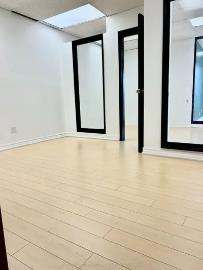 1287 St Clair Avenue W 8, Toronto, On M6e 1b8
