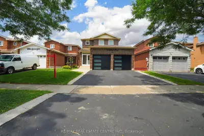 Detached in Brampton
