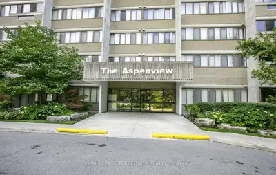 50 Elm Drive E 604, Mississauga, On L5a 3x2