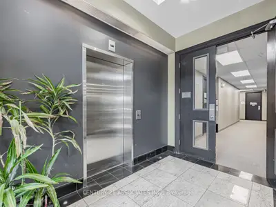 200 Matheson Boulevard W 105, Mississauga, On L5r 3l7