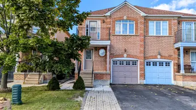 Semi-Detached in Mississauga