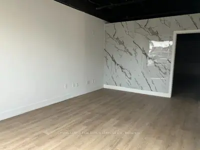 2355 Derry Road E #42, Mississauga, On L5s 1v6