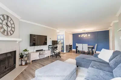 Condo Apartment in Oakville