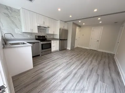 382 Burnhamthorpe Road Garden Suite, Toronto, On M9b 2a6