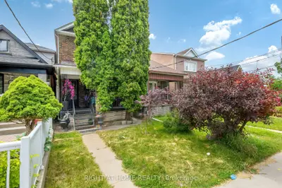 290 Mcroberts Avenue, Toronto, On M6e 4p7