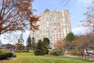 Condo Apartment in Mississauga