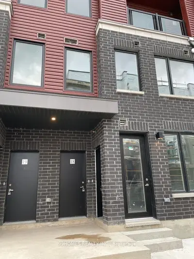 Condo Townhouse in Mississauga