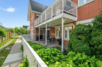 203-1701 Lampman Avenue, Burlington, On L7l 6r7