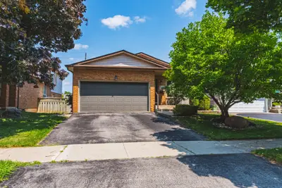 Detached in Burlington