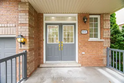 1019 Donnelly Street, Milton, On L9t 0a2