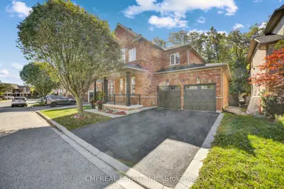 Detached in Burlington