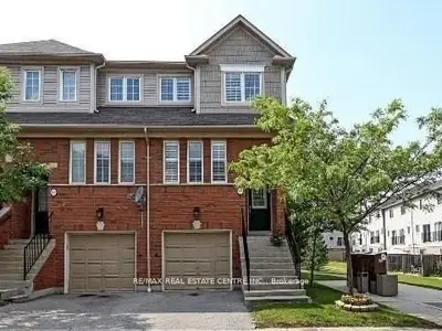 Condo Townhouse in Mississauga