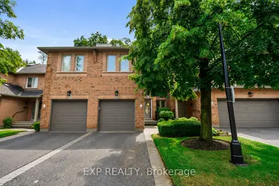 Condo Townhouse in Mississauga