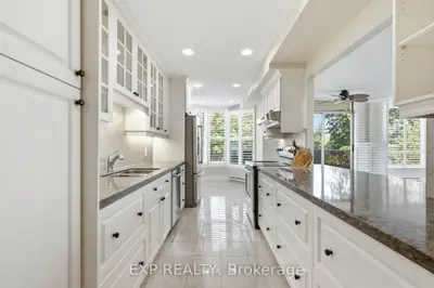 1903 Pilgrims Way 302, Oakville, On L6m 2x1