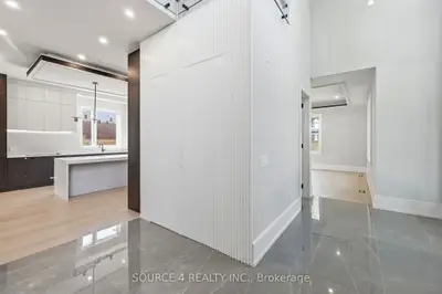 1404 Wren Avenue, Oakville, On L6l 2v6