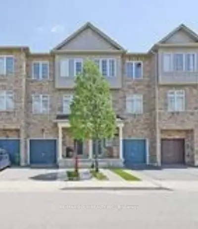 Att/Row/Townhouse in Mississauga