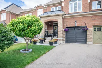 9 Mclaughlin Avenue, Milton, On L9t 7h3