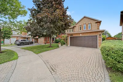 3926 Baggins Court, Mississauga, On L5n 7a3