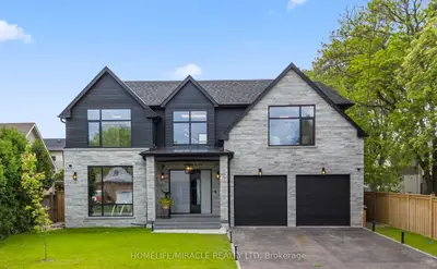 Detached in Oakville