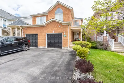 Semi-Detached in Mississauga