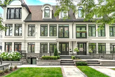 Att/Row/Townhouse in Oakville