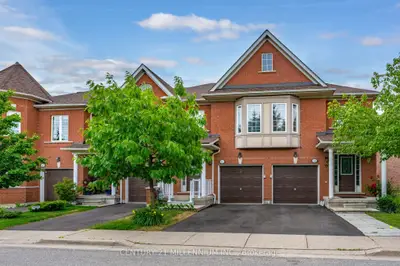 Condo Townhouse in Mississauga