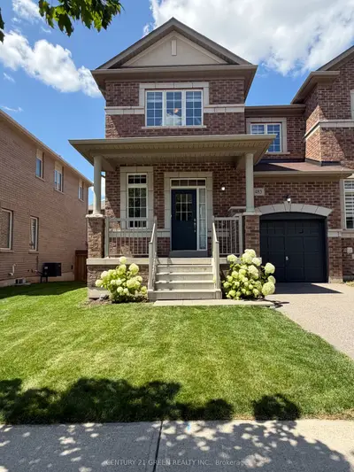 Att/Row/Townhouse in Oakville