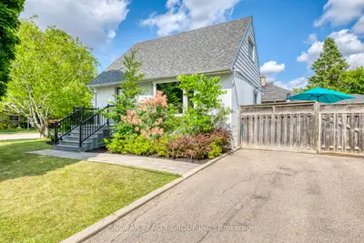 Detached in Toronto