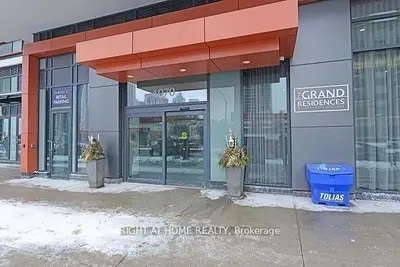 Condo Apartment in Mississauga
