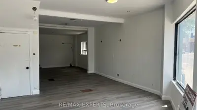 1335 Weston Road, Toronto, On M6m 4r7