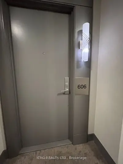 Condo Apartment in Mississauga